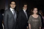 Abhishek Bachchan, Amitabh Bachchan, Nita Ambani at Sunil Gavaskar honour by Ulysse Nardin in Mumbai on 3rd Nov 2012 (121).JPG